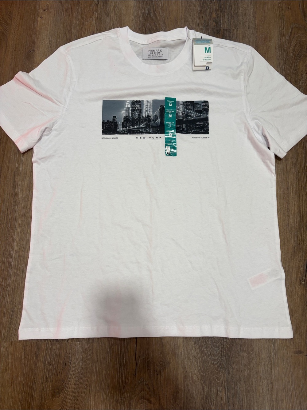 NWT Primark White Men's Crewneck T-Shirt with Black New York Skyline Print